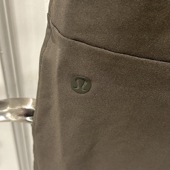 Men’s Lululemon ABC Joggers - Picture 6 of 6